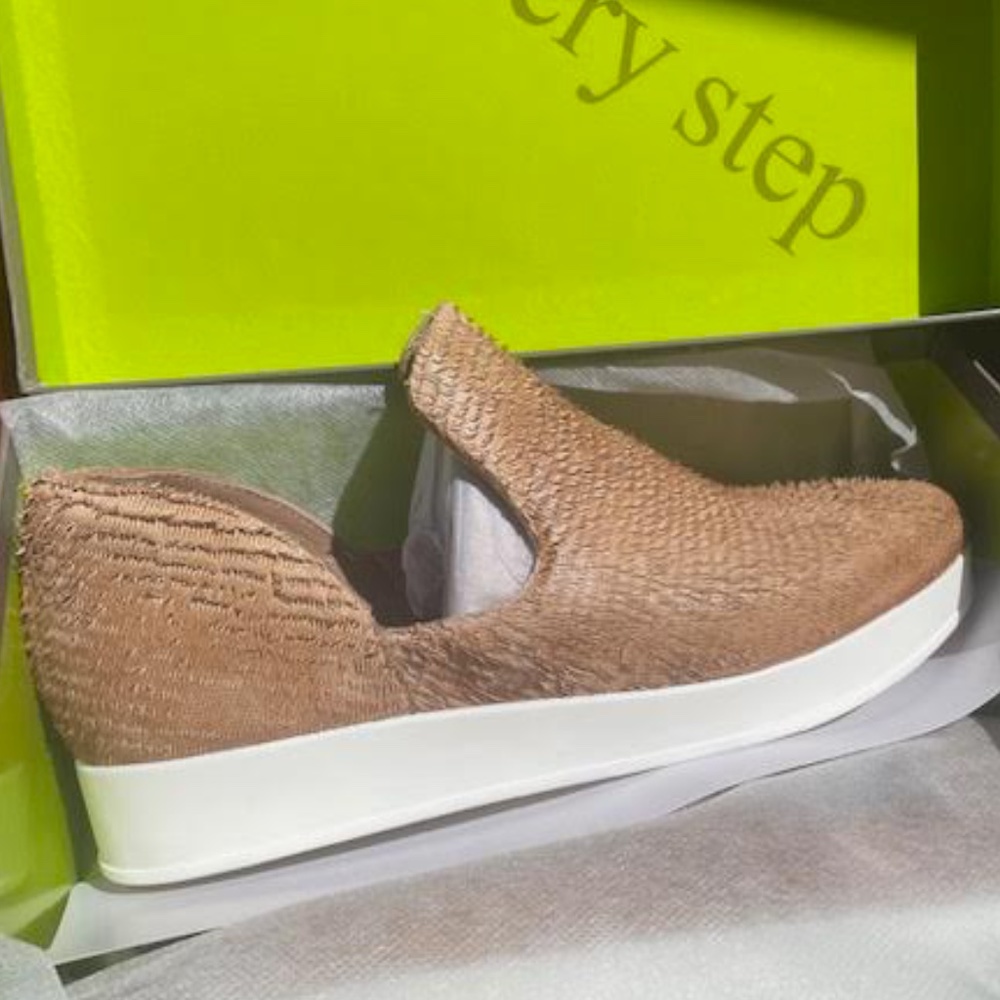 Antelope Women's Leather Flat  Slip-on  40Eu/9US NEW